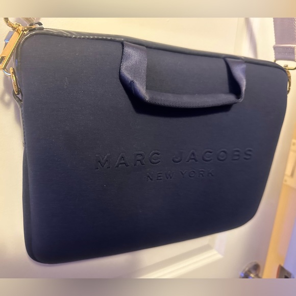 Marc Jacobs New York laptop sleeve. Navy. - Picture 1 of 5